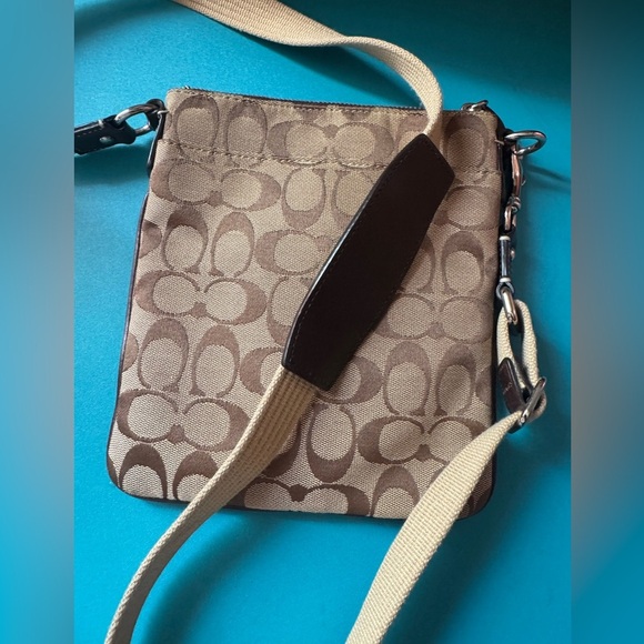Coach cross body purse - Picture 8 of 8